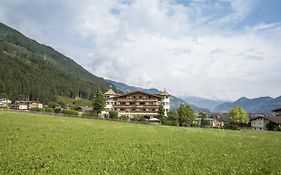Hotel Magdalena Im Zillertal - Urlaub Mit Hund